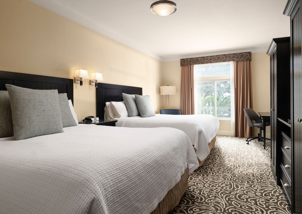 West Inn And Suites 23/55