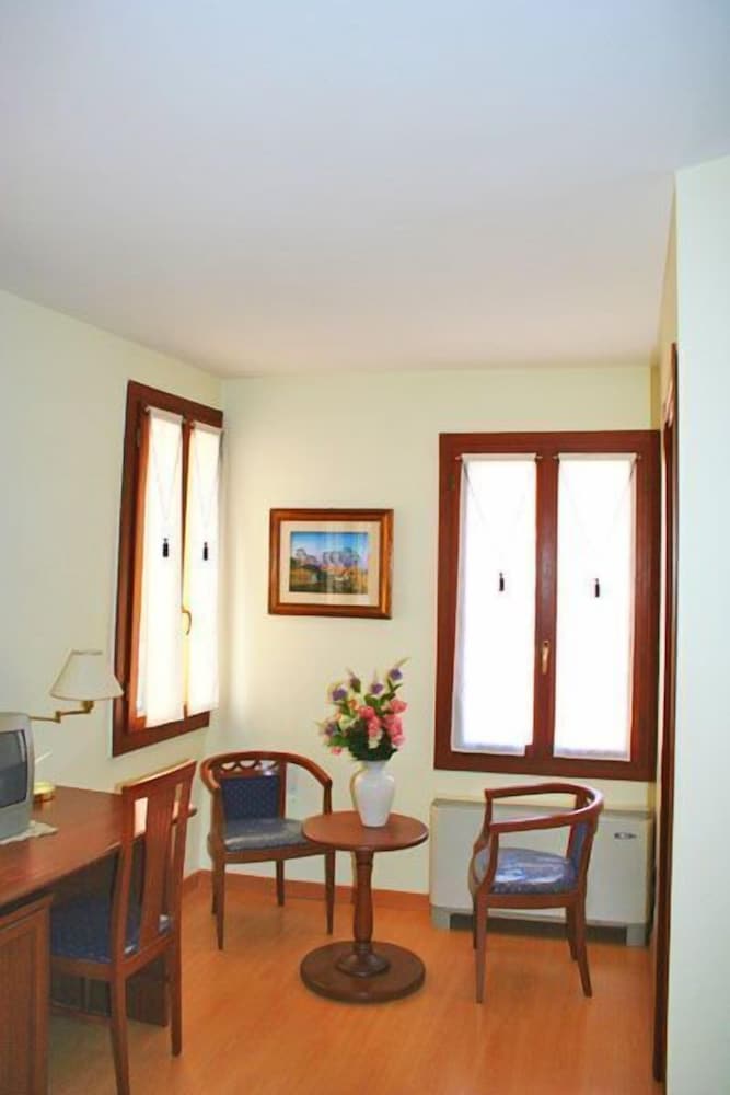 Ca' Fontanea 20/32