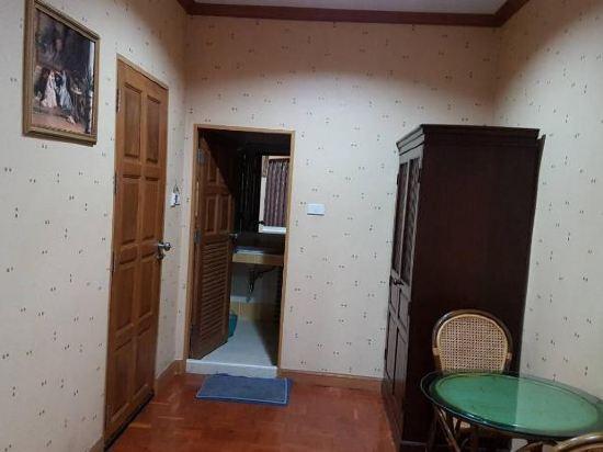 Sansabai House Hotel 41/49