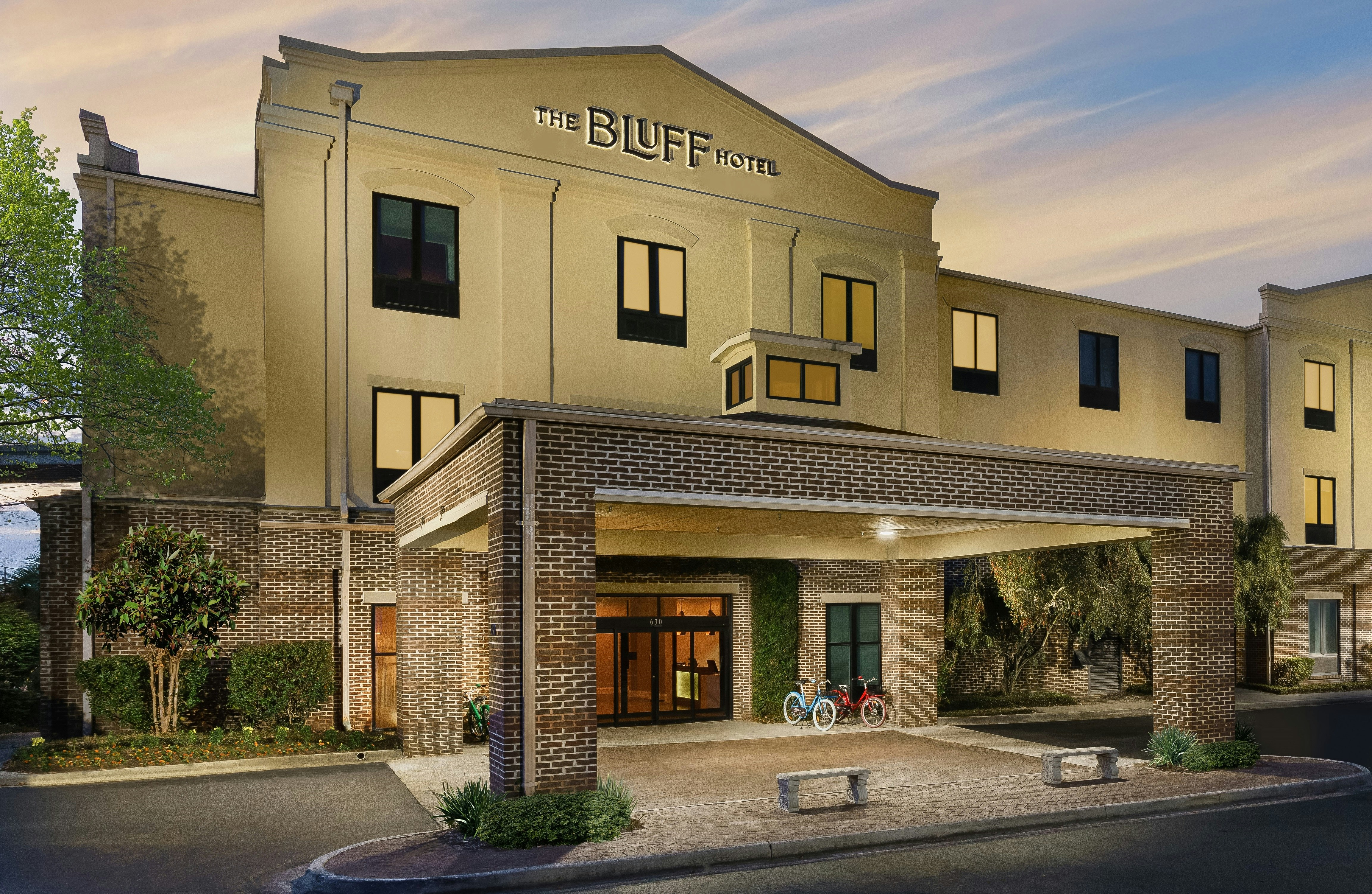 The Bluff Savannah Historic District, Tapestry by Hilton in SAVANNAH - GA