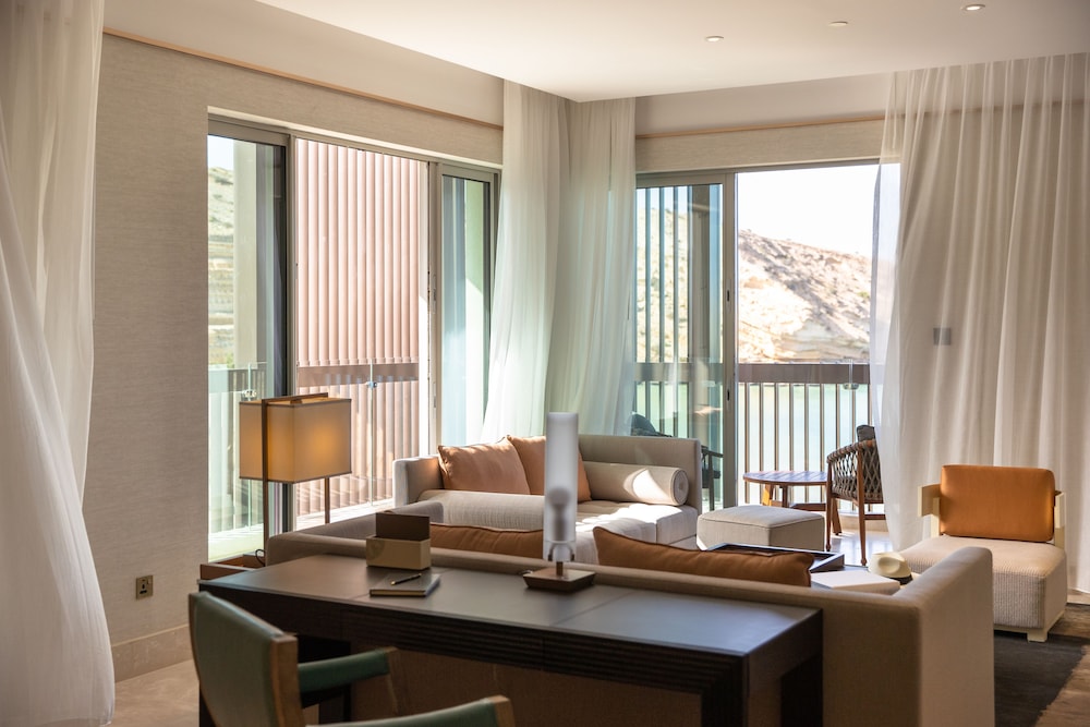 Jumeirah Muscat Bay 42/76
