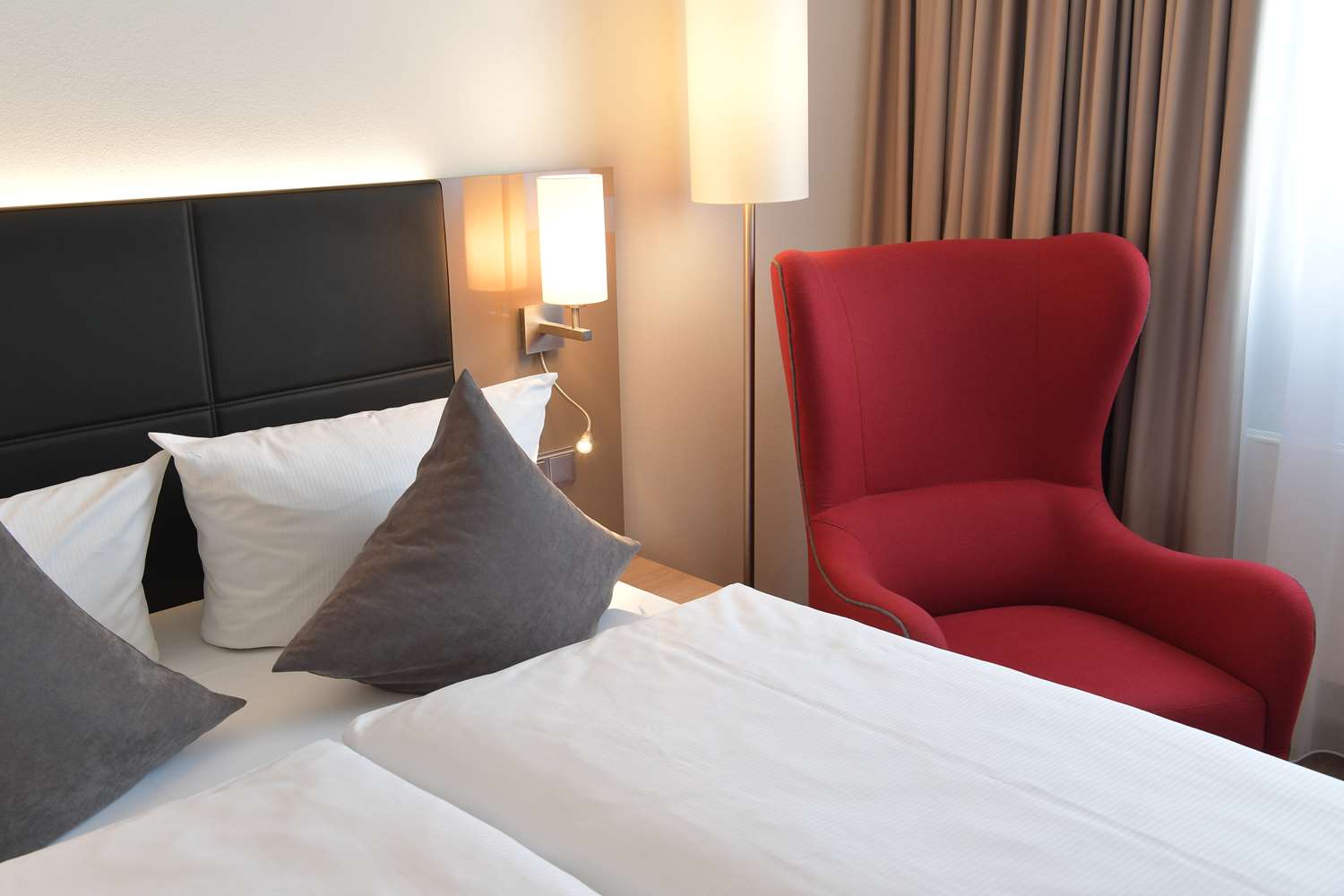 Best Western Queens Hotel Pforzheim-Niefern 8/27