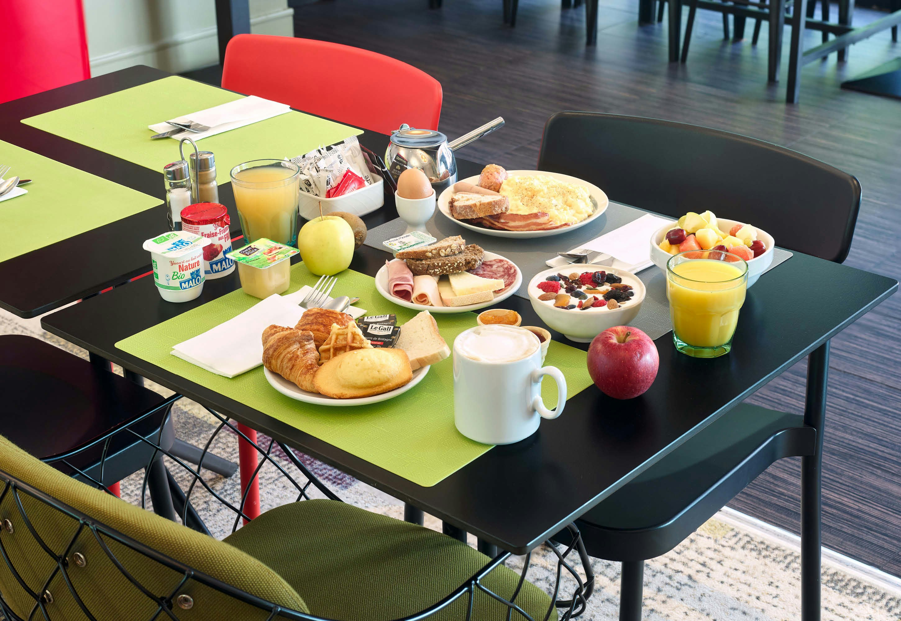 B&B Hotel Saint Quentin en Yvelines Centre Gare 18/32