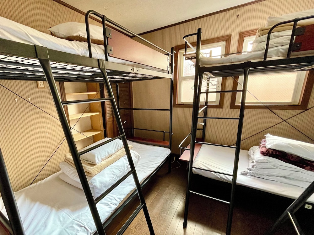 Iza Kamakura Guest House & Bar 24/65