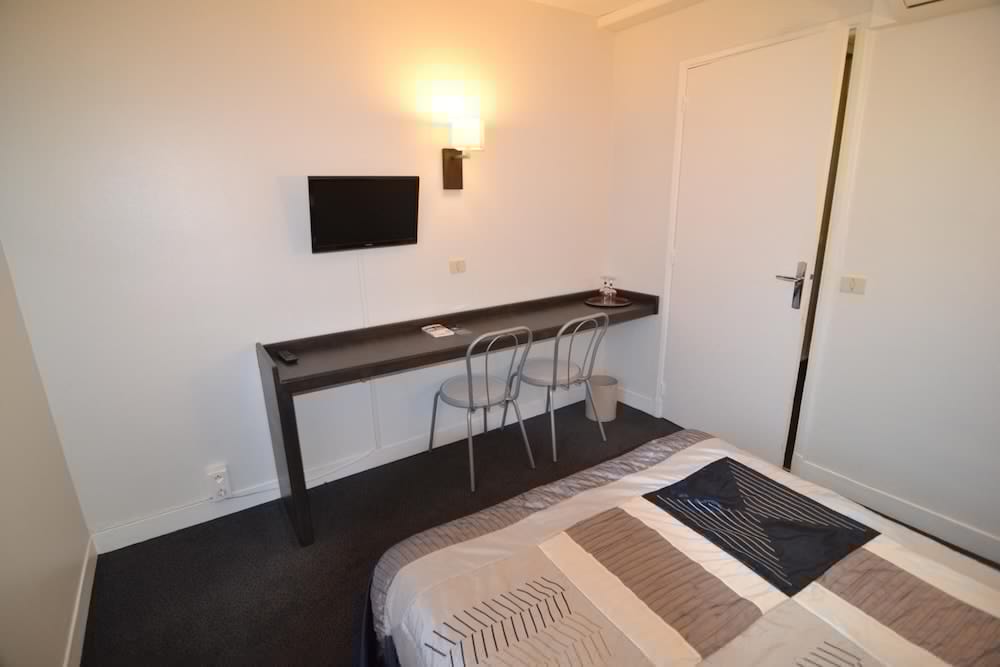 Brit Hotel Cahors Le Valentre 21/70