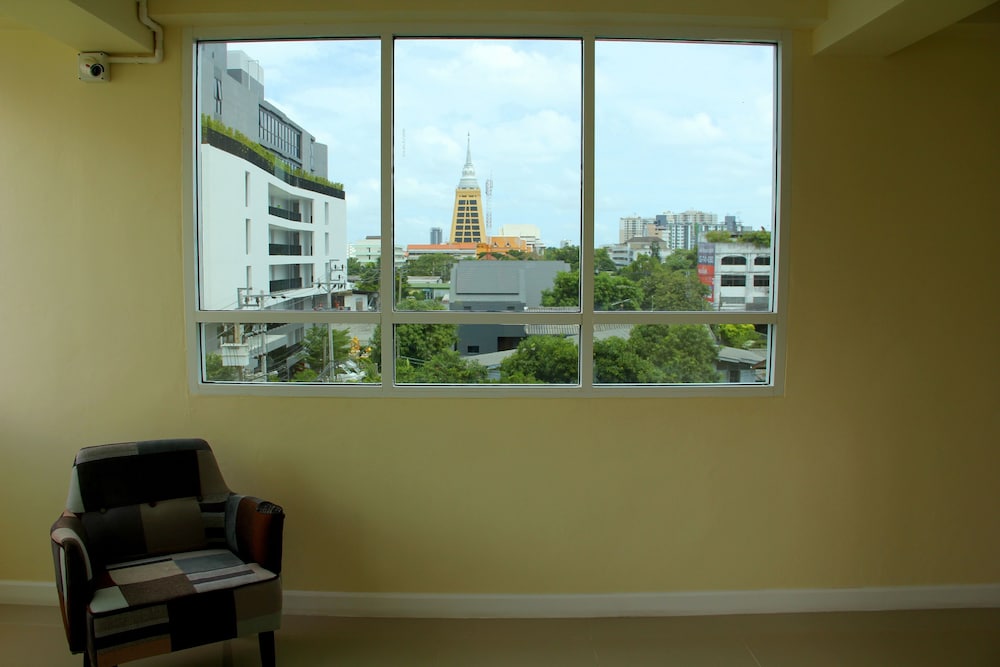 The Arni Sukhumvit 101 19/27