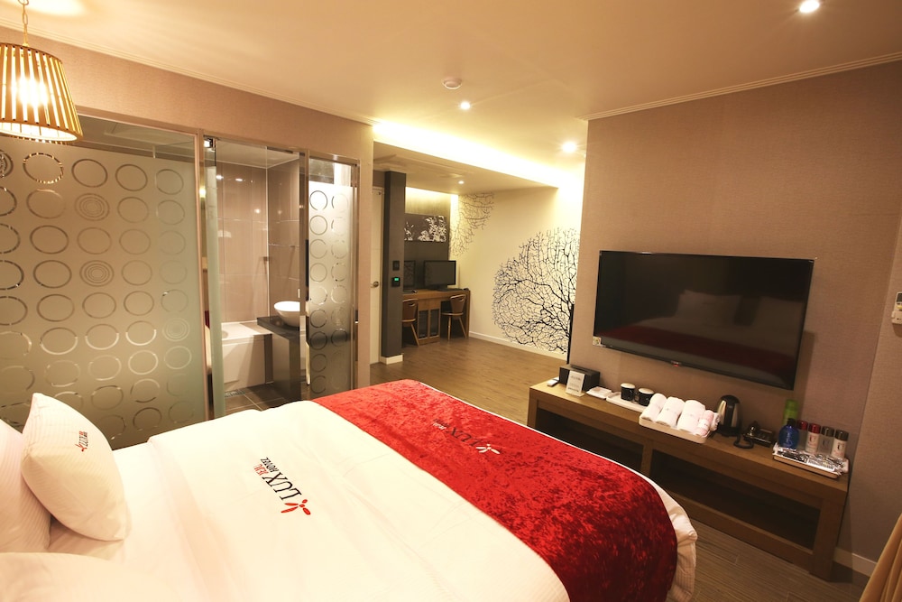 Jeju Lux Hotel 12/22