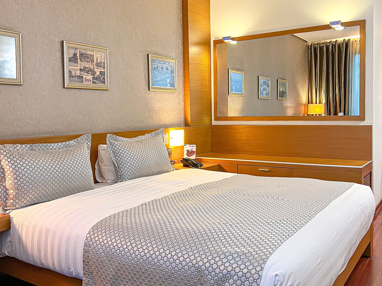 Tirana International Hotel and Conference Centre 14/50