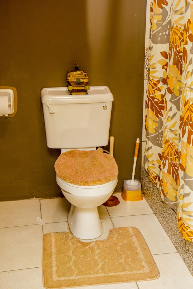 Port Of Spain Sunny Guest Apartment 3/8