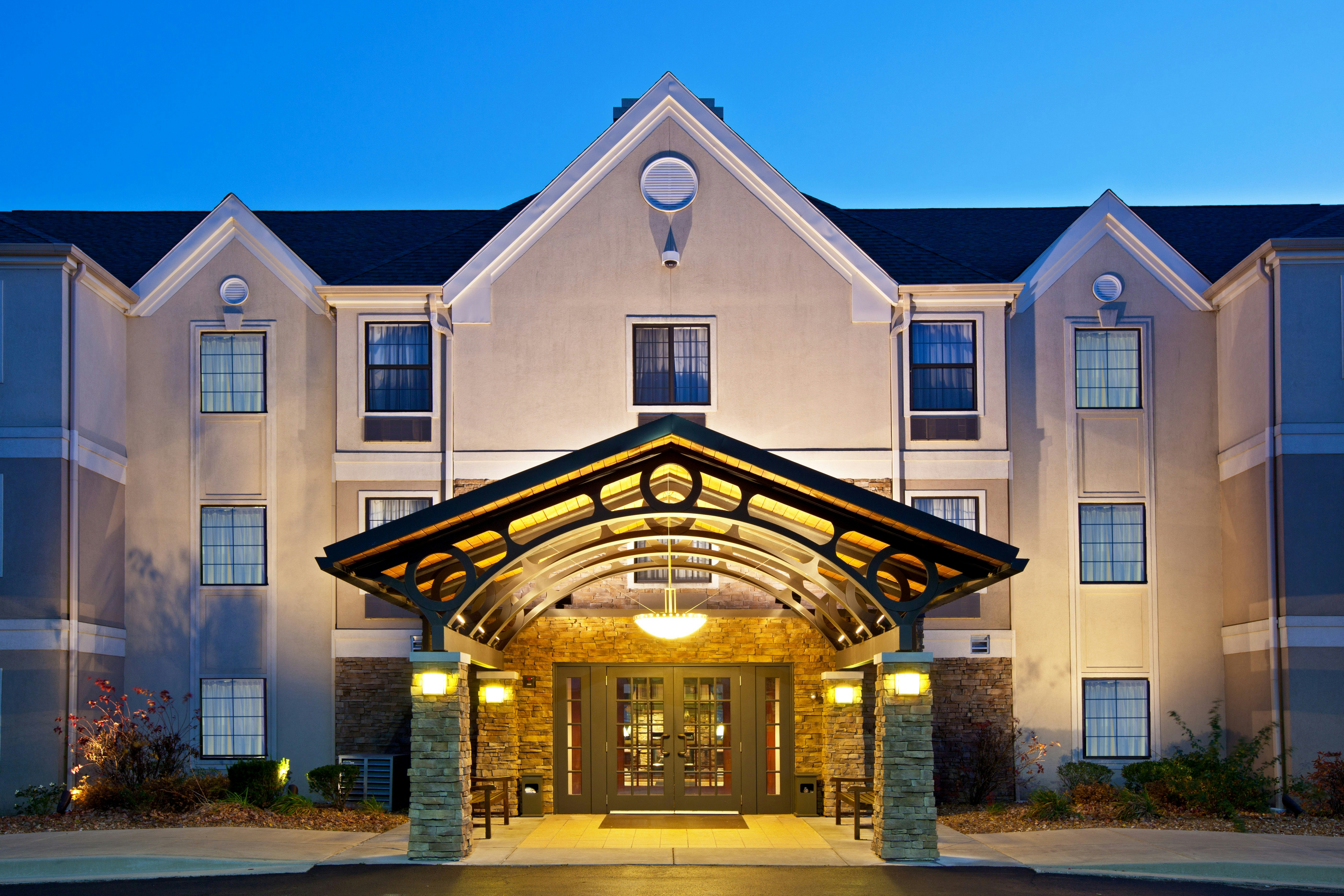 Staybridge Suites Springfield South 2/61