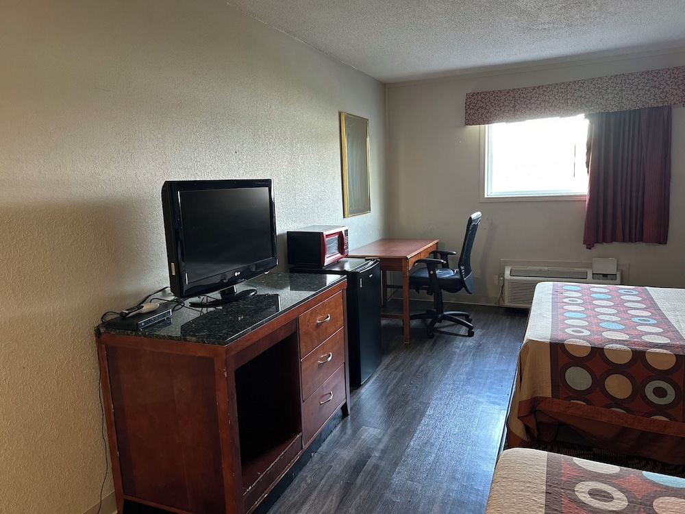 Airport Inn Flint 18/20