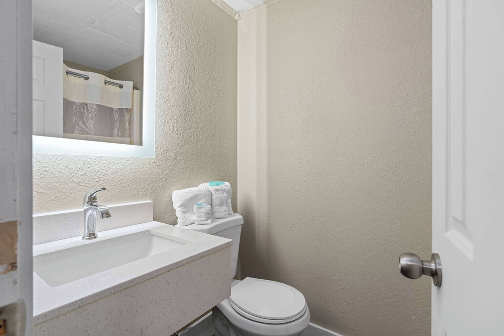 Travelodge by Wyndham Kissimmee/Orlando 45/46