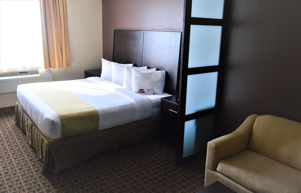 Ramada Cold Lake 4/32