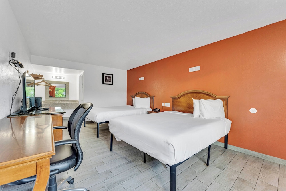 Motel6 Branson, MO 12/47
