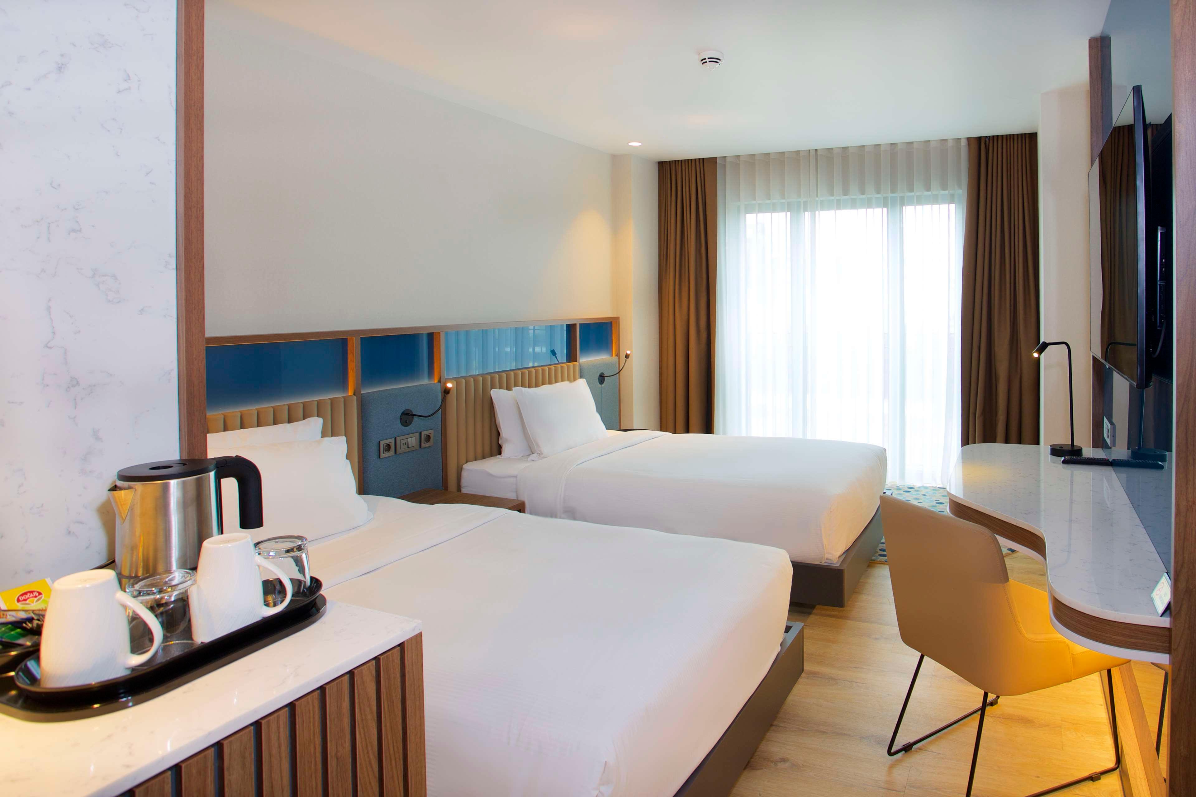 غرفة قياسية بسريرين منفصلين، Hampton by Hilton Istanbul Old City 7/10