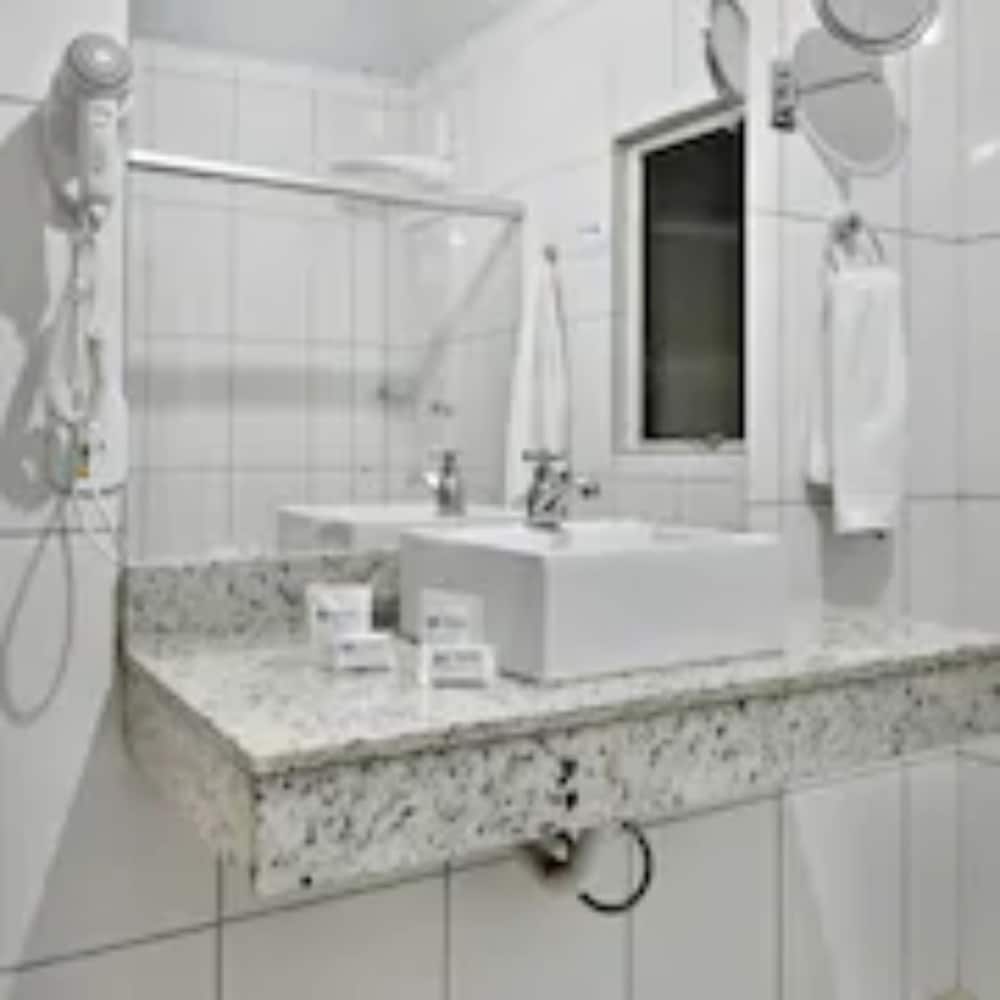 Hotel Dan Inn Barretos 61/61