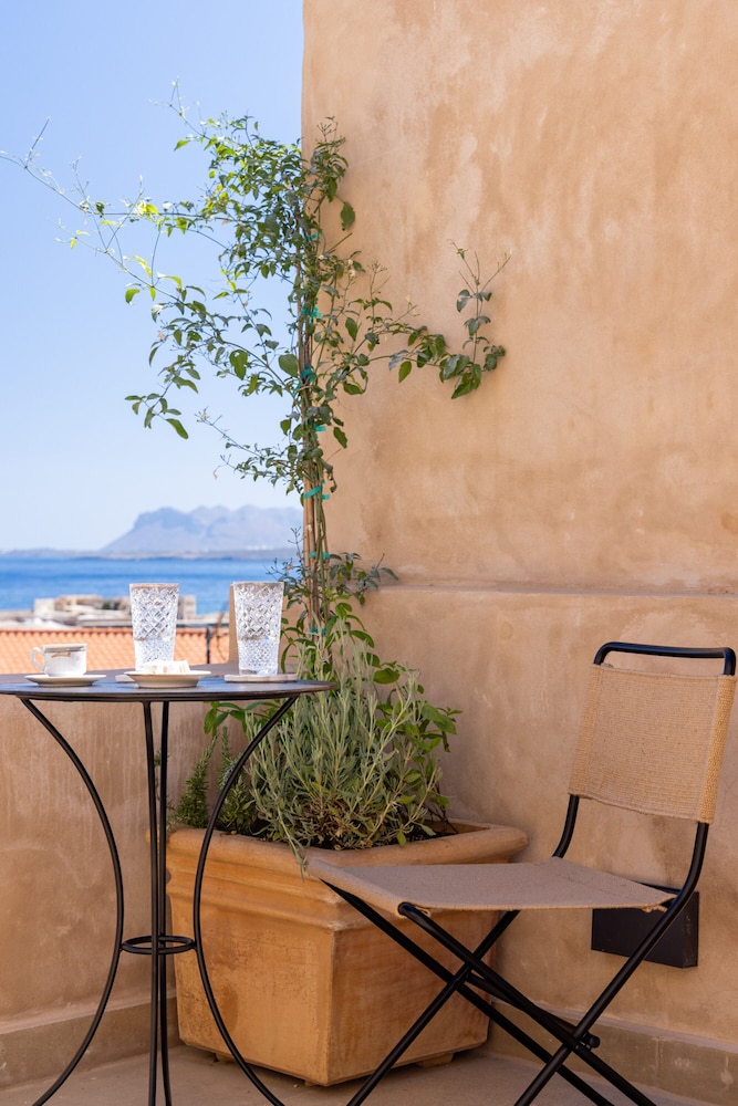 Azade Boutique Hotel 45/61