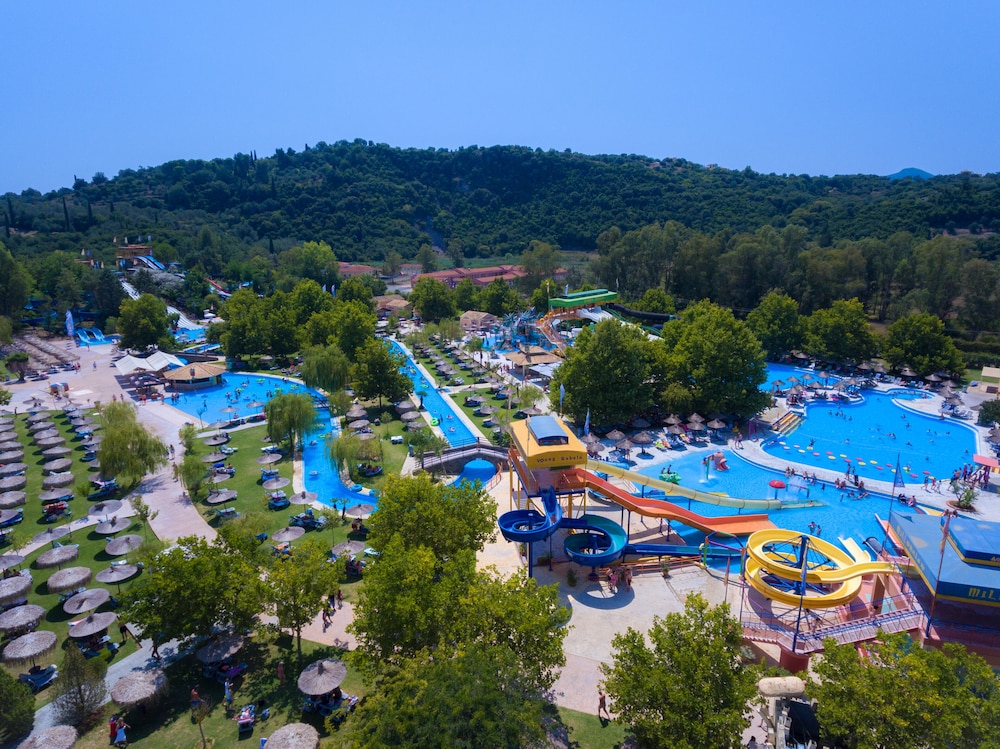 Aqualand Resort 76/87