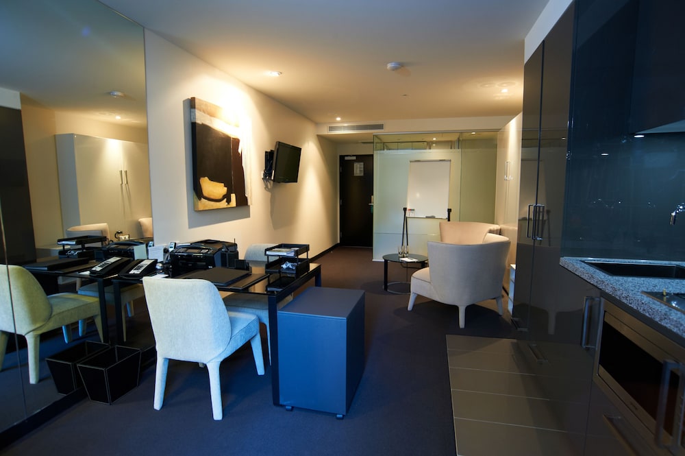 MainStay Suites Hawthorn 35/48
