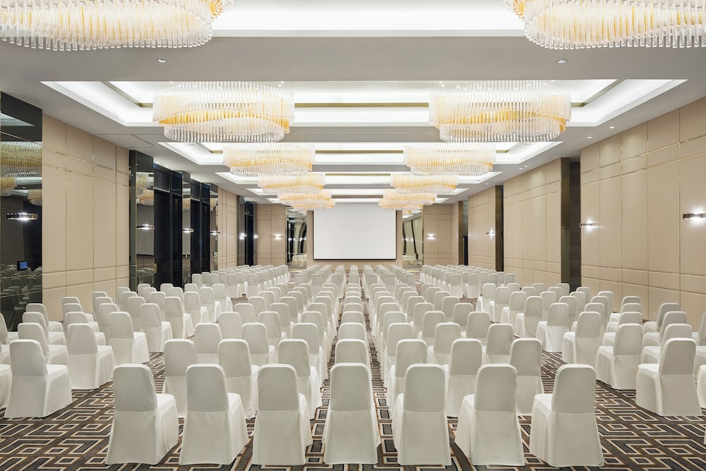 Hyatt Regency Al Kout Mall 59/70