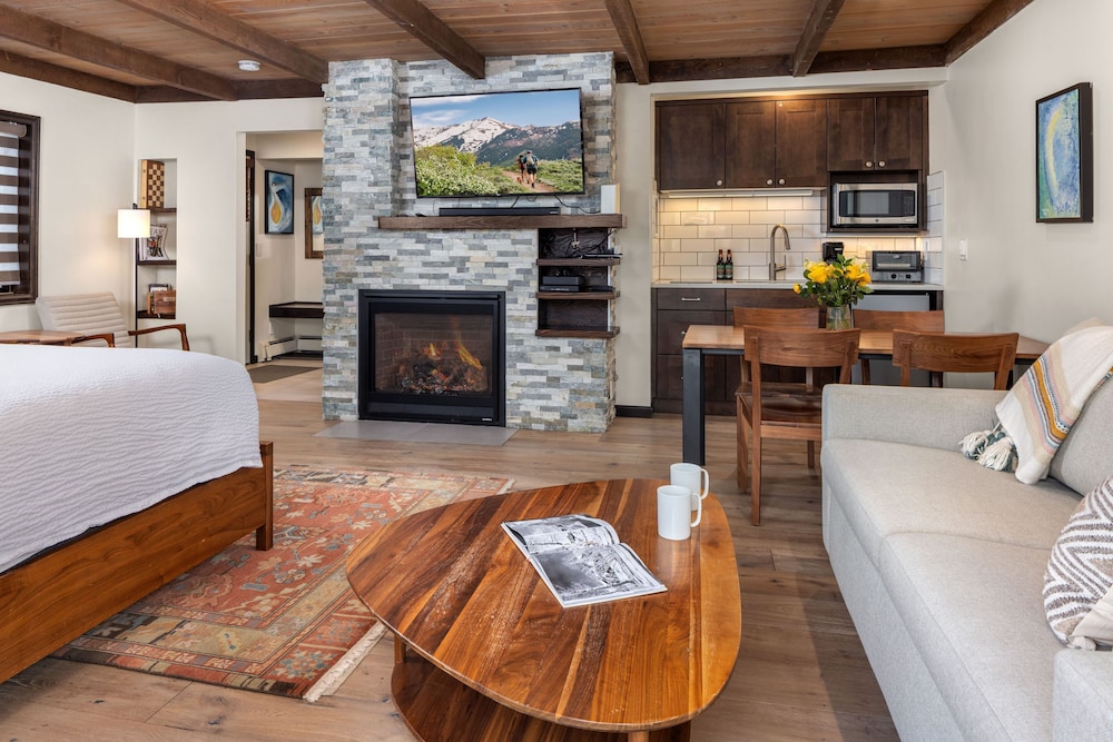 Willows, a Destination by Hyatt Residence 11/17