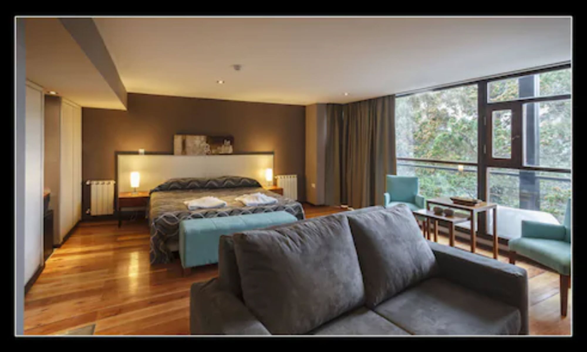 DELUXE, SUITE, LAKE VIEW