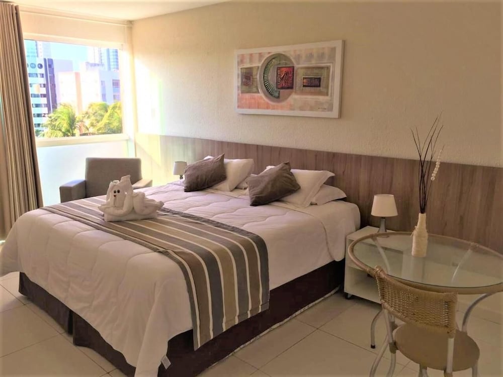 Conde Hotel 18/67