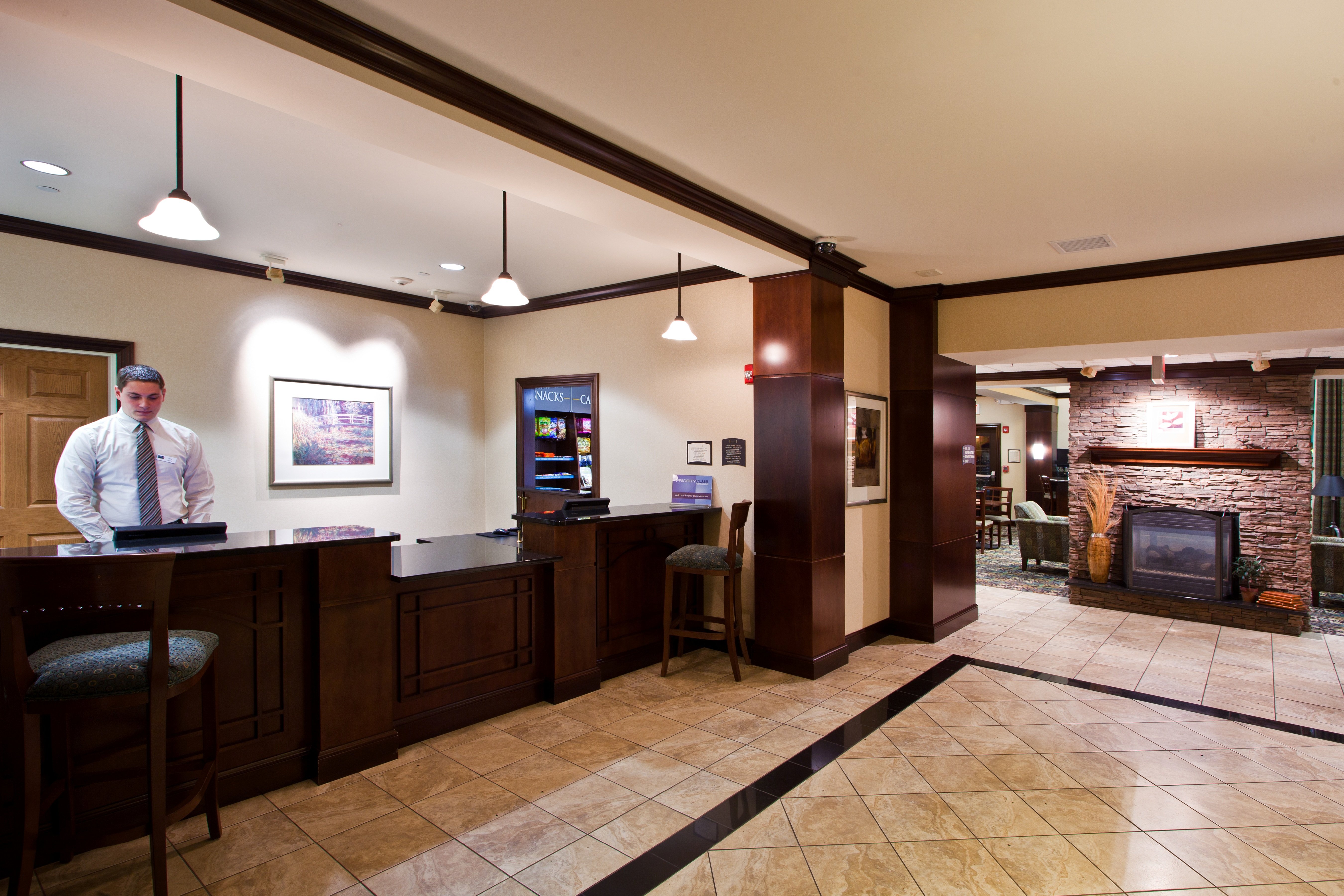 Staybridge Suites Lansing-Okemos 8/84