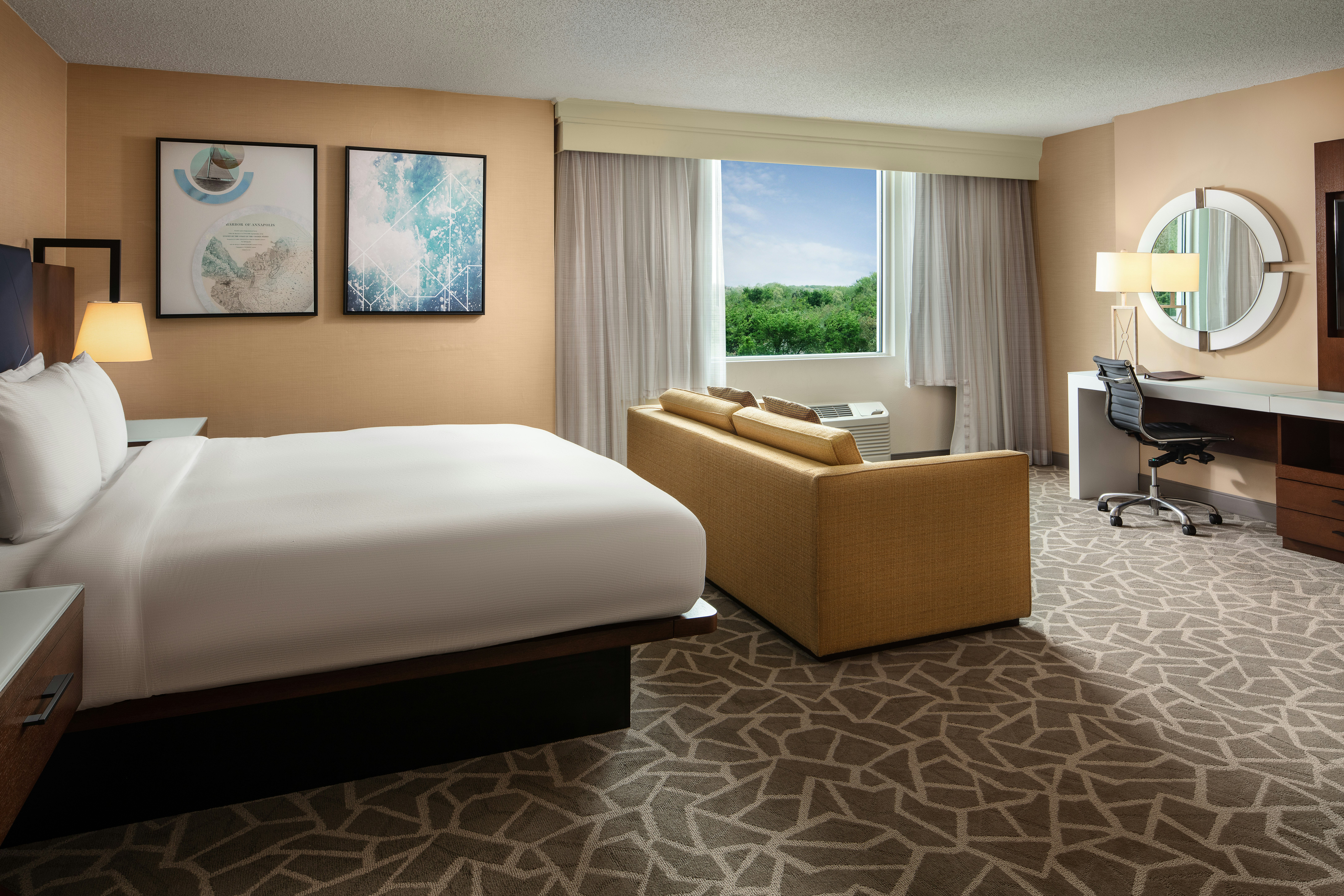 Junior Suite, King Bed, Accessible