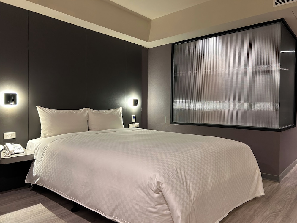 Forward Suites I 37/65
