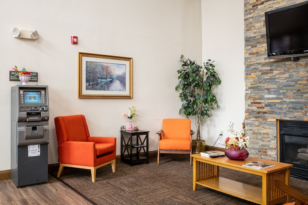 BlissPoint Inn and Suites Marion 27/47