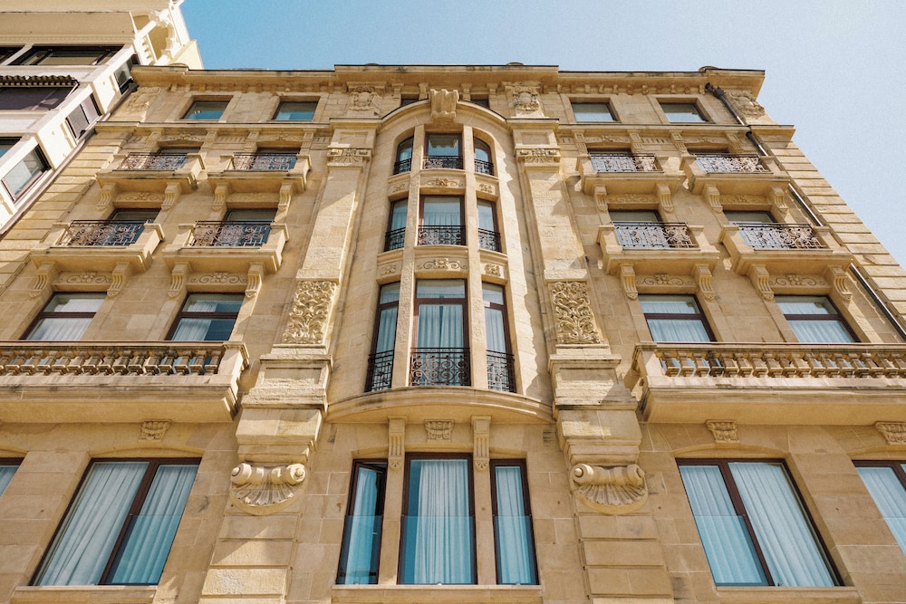 Lasala Plaza Hotel 3/50