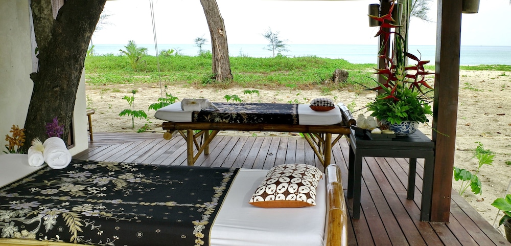 Bangsak Village - Adults Only 13/71