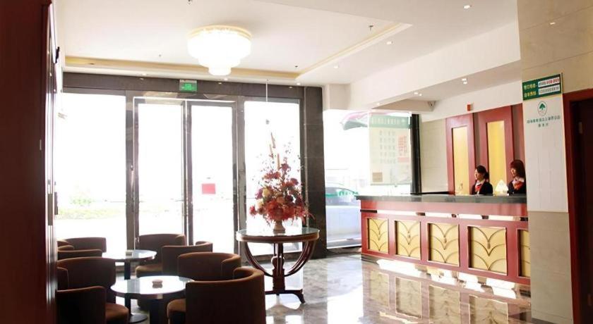 GreenTree Inn Shanghai Luojing Express Hotel 15/49