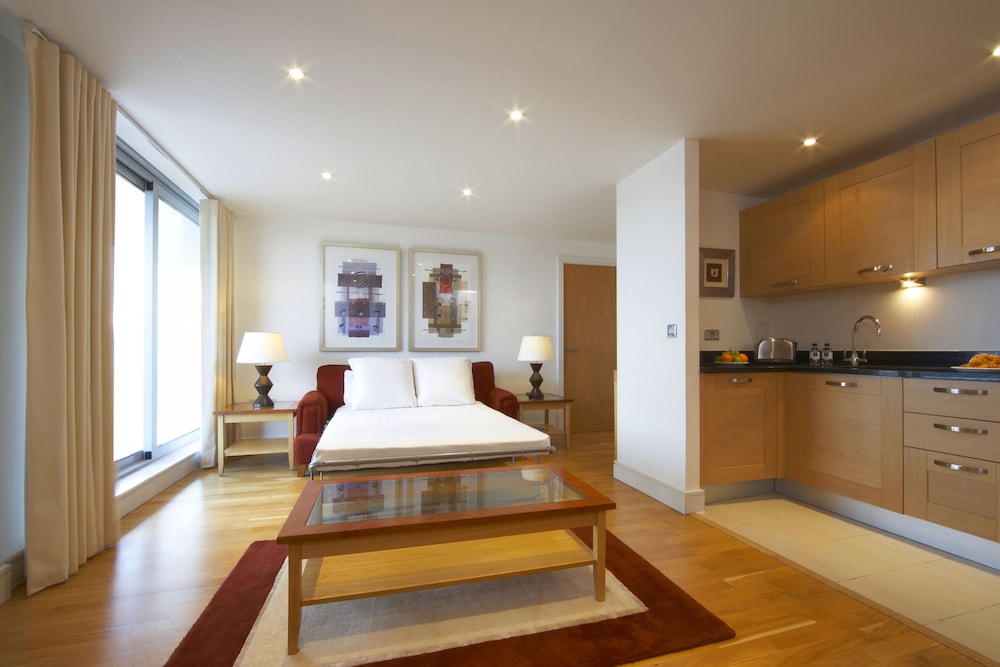 Marlin Apartments Queen Street St Paul's 21/41