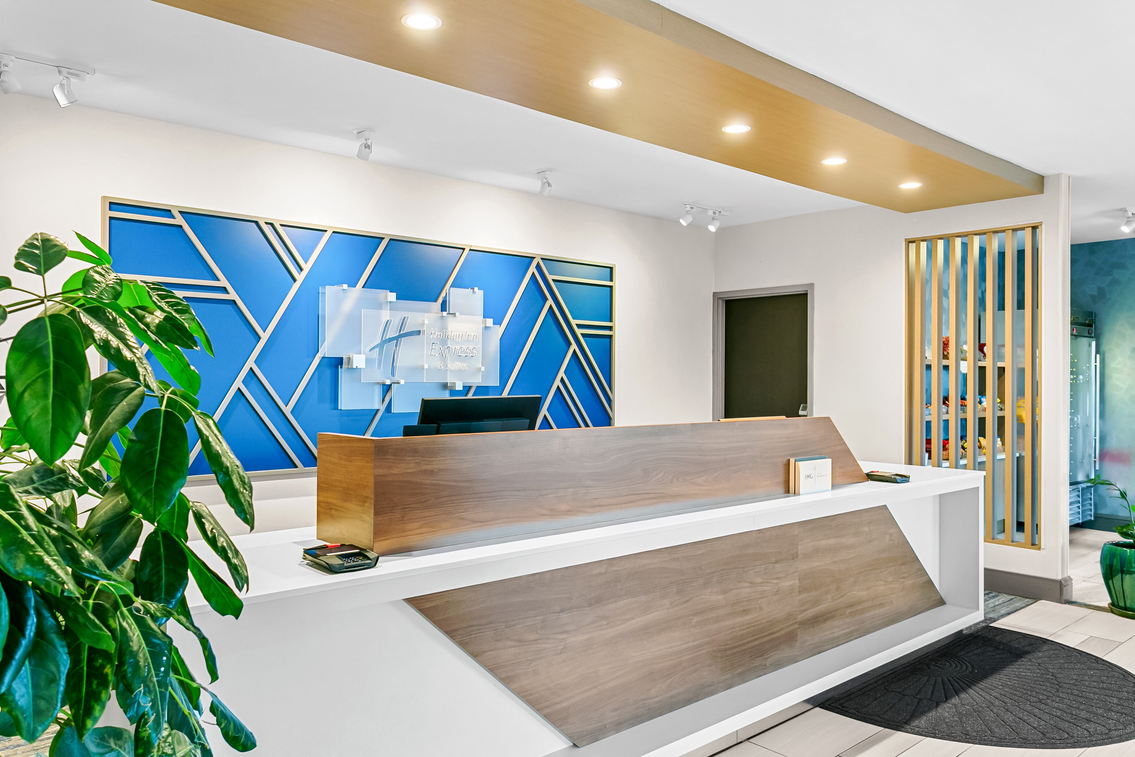 Holiday Inn Express And Suites Baltimore West Catonsville 8/66