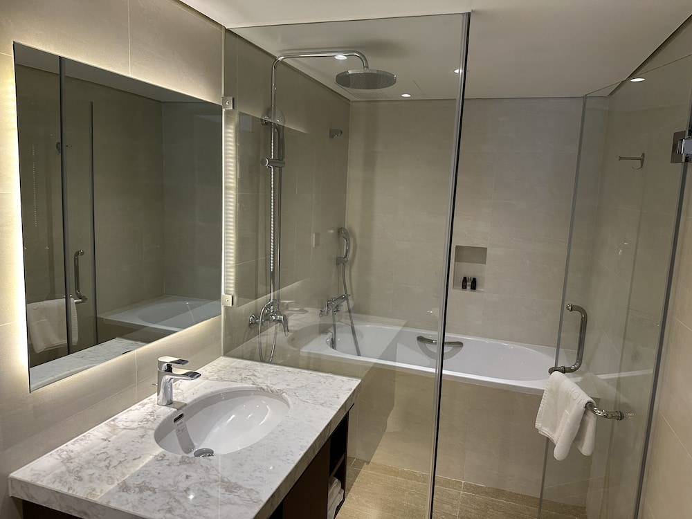 Hotel Yah Hanoi 50/50