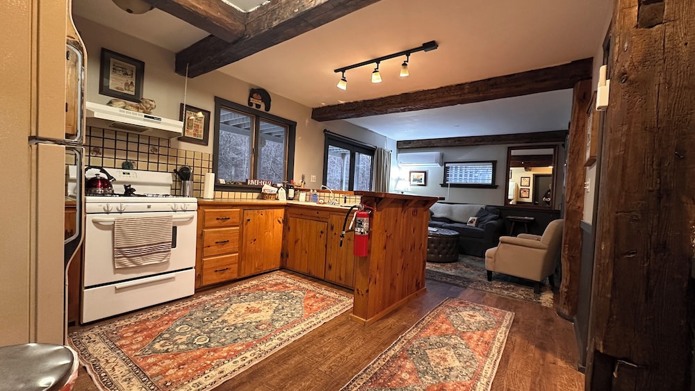 Phineas Swann Bed Breakfast 5/80