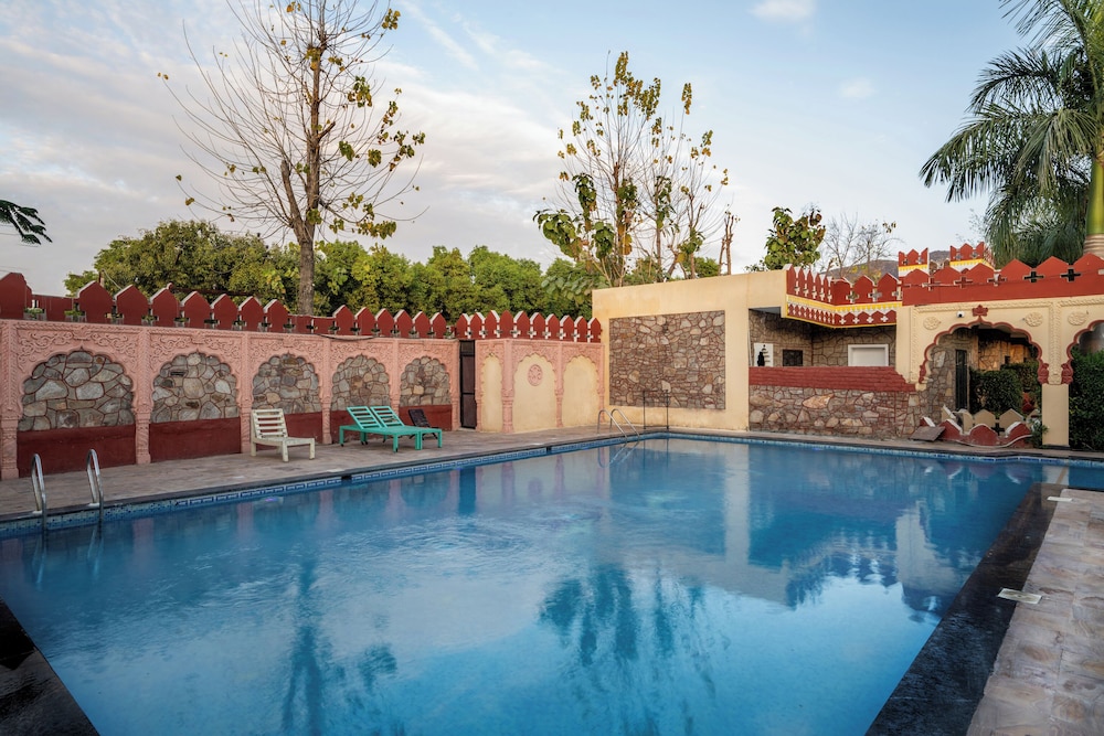 THE COUNTRY SIDE RESORT 5/48