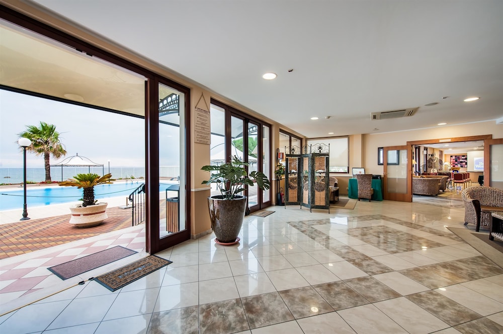 Ara Solis Hotel 12/78