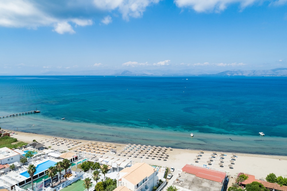 Lefkimi Hotel 51/53