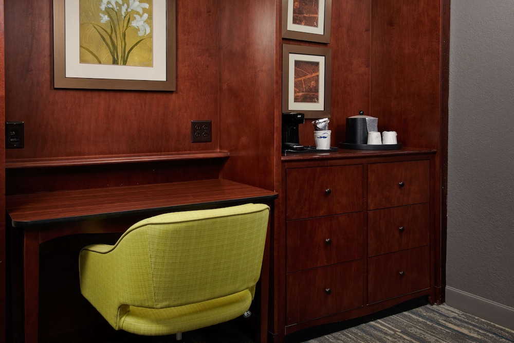 Hampton Inn Atlanta NW Cumberland 37/43