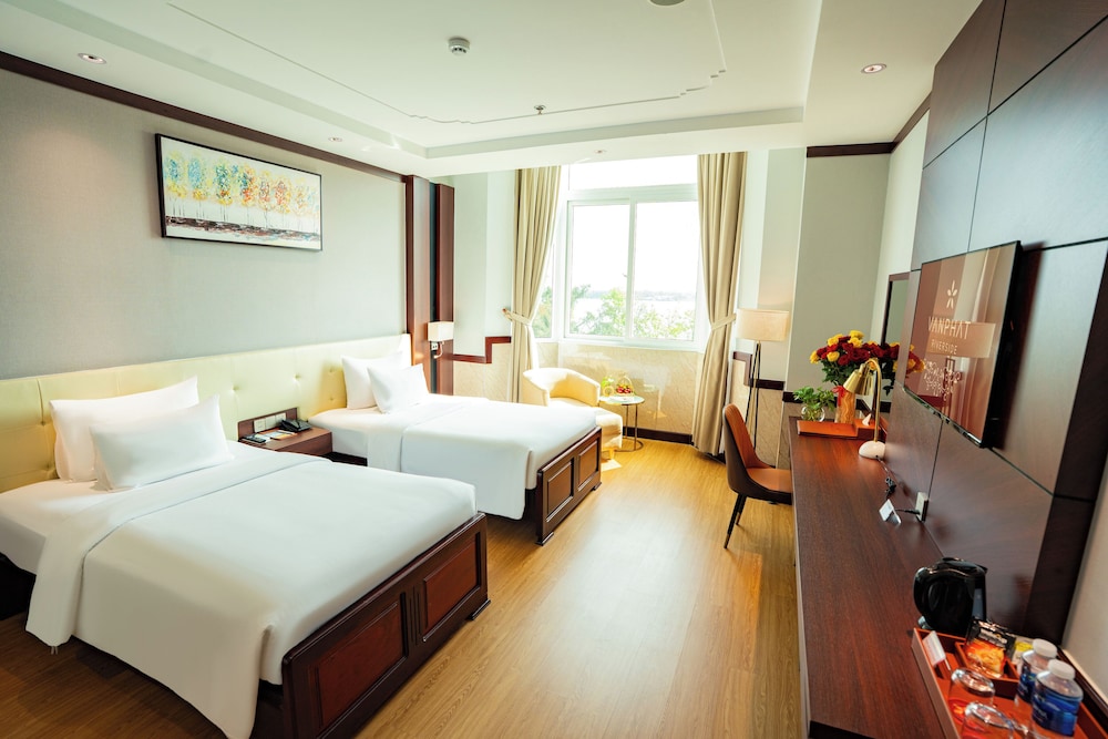 غرفة سوبيريور بسريرين منفصلين بإطلالة على المدينة، Van Phat Riverside Hotel 7/10