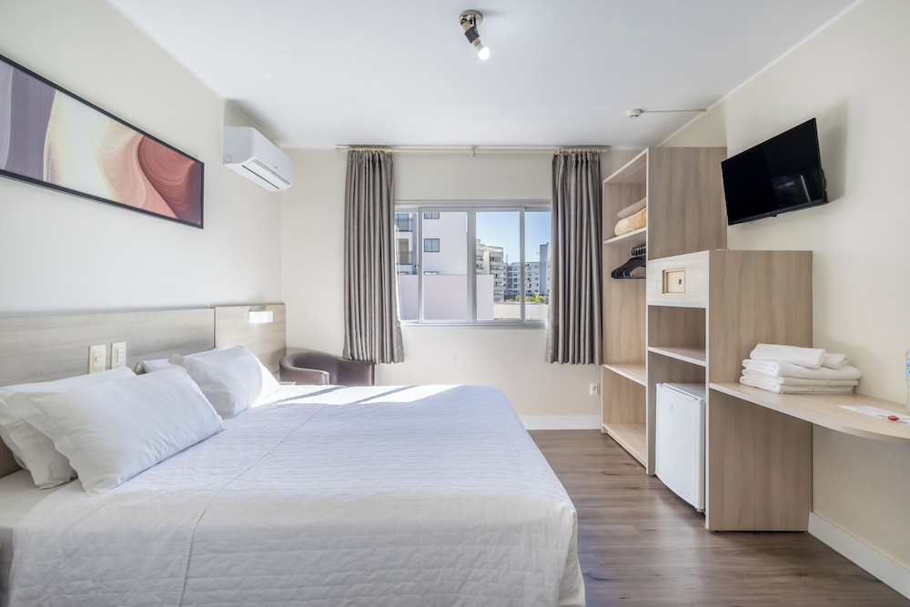 Rosenbrock Hotel 30/70