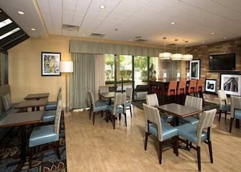 Hampton Inn Fairfax City 34/40