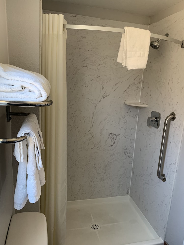 BestWay Inn Paso Robles 29/29