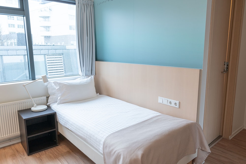 ROOM, SINGLE, SINGLE BED