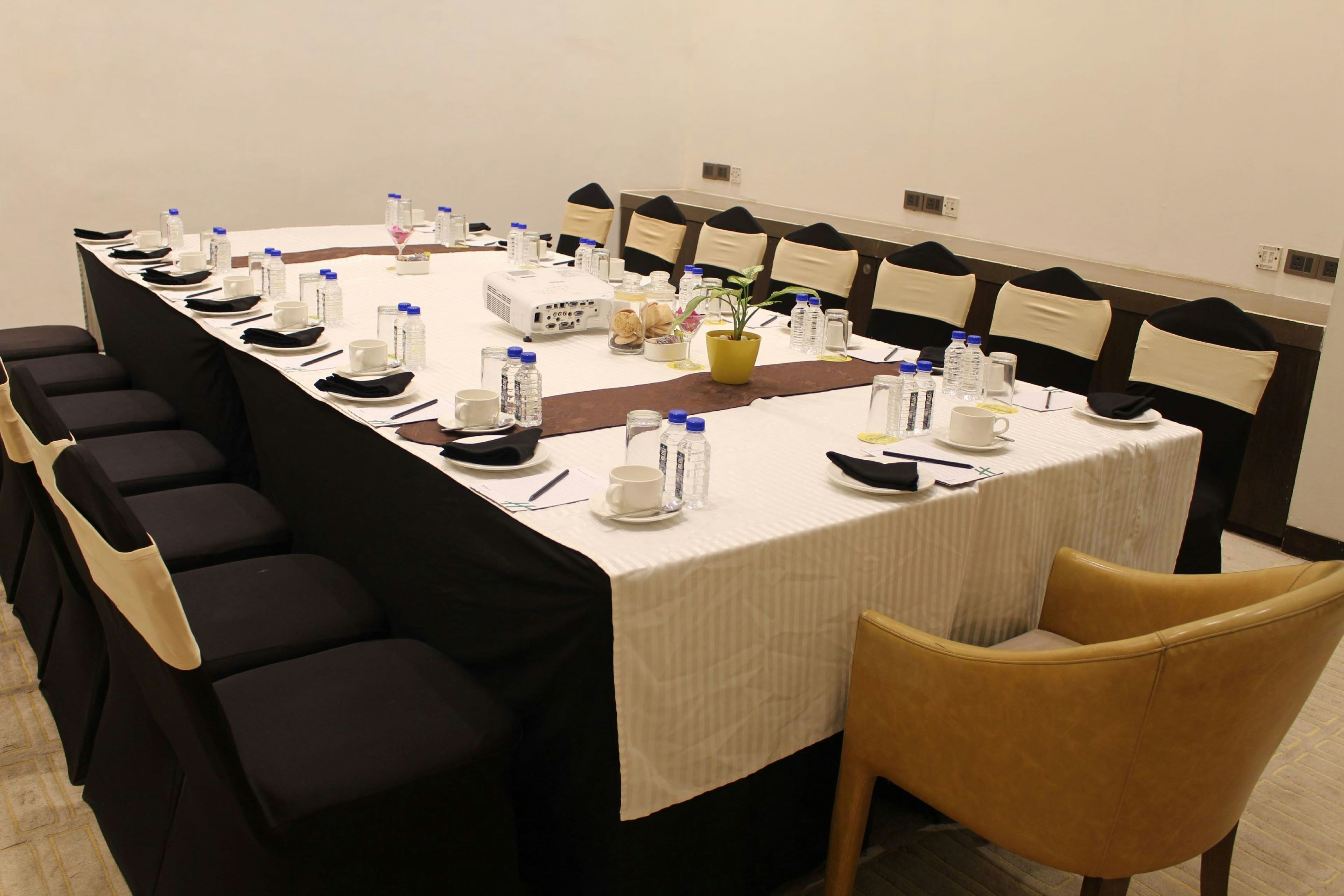 HOLIDAY INN KOLKATA AIRPORT 44/59