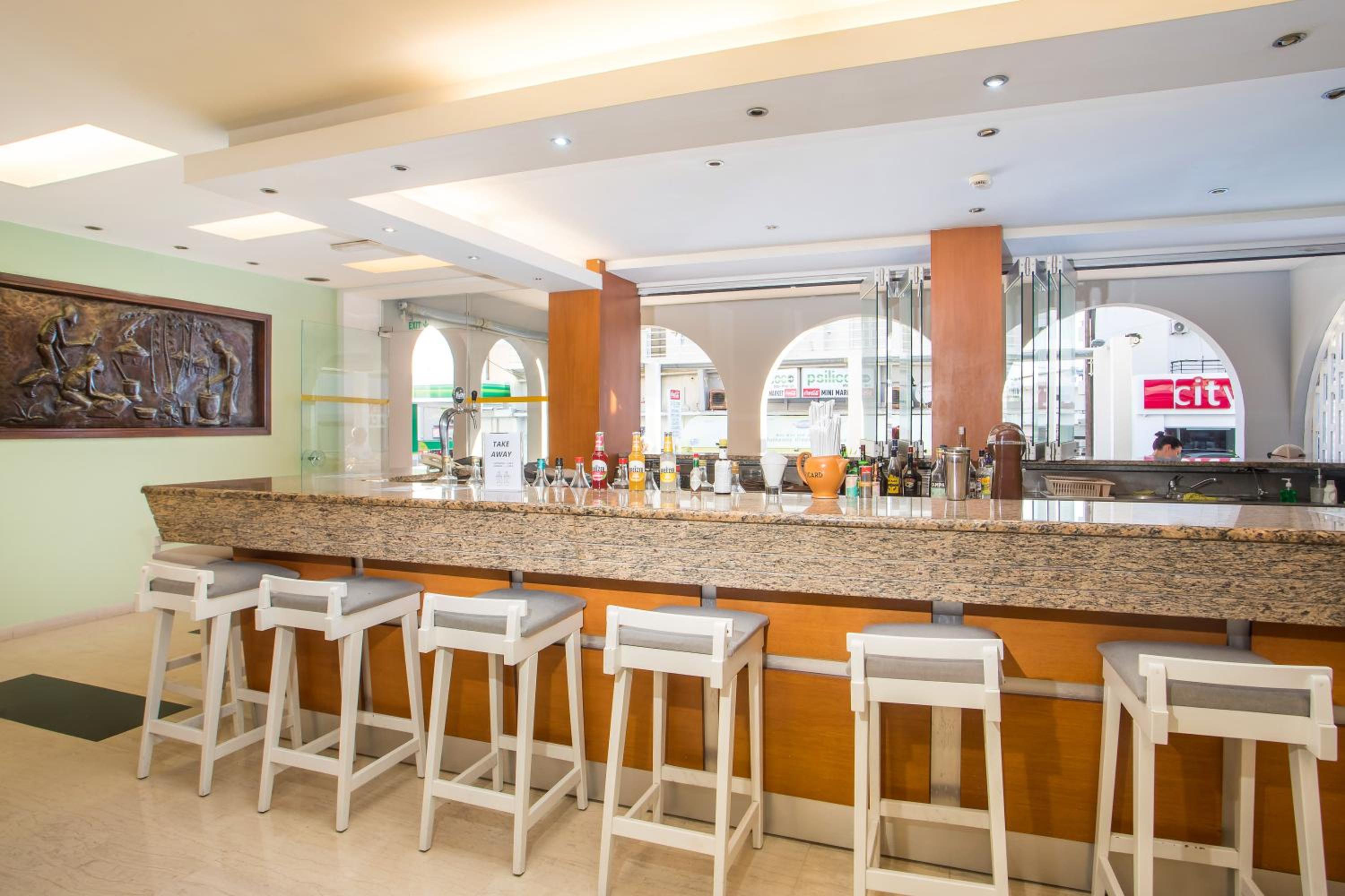 Africa Hotel 31/48