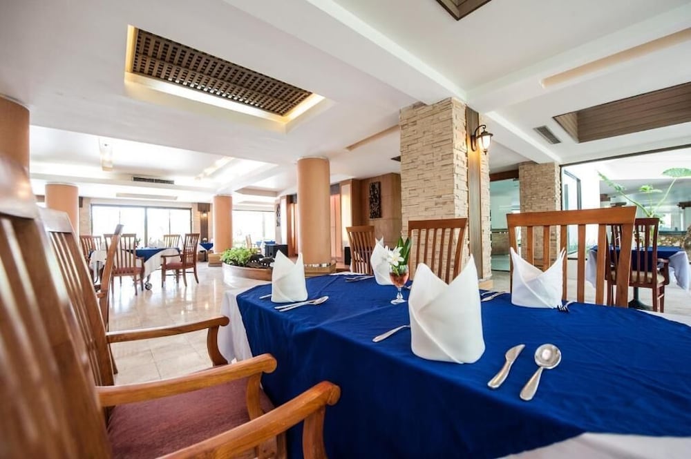 Phi Phi Island Cabana Hotel 54/69